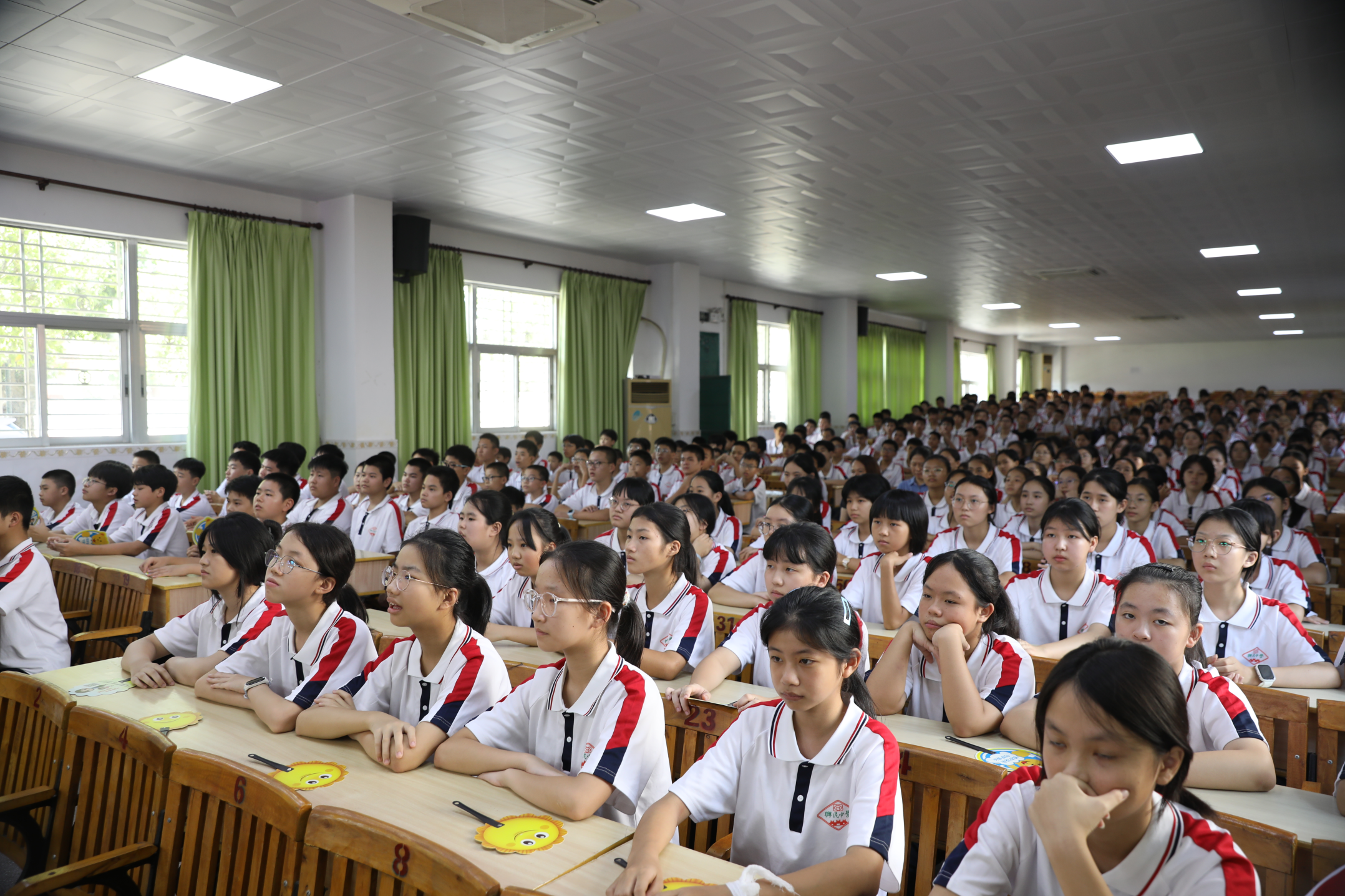 兴民中学.JPG
