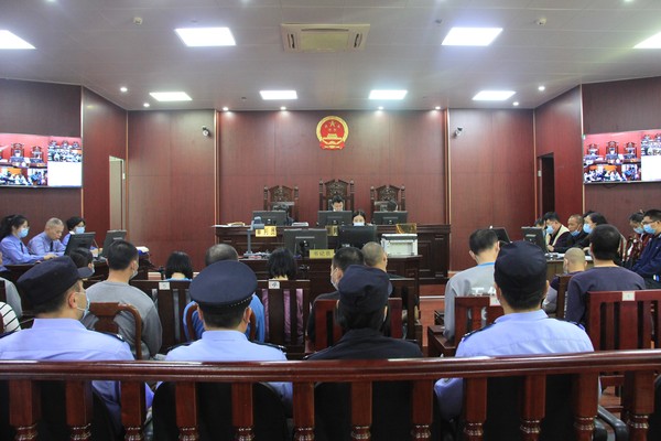庭审1.jpg